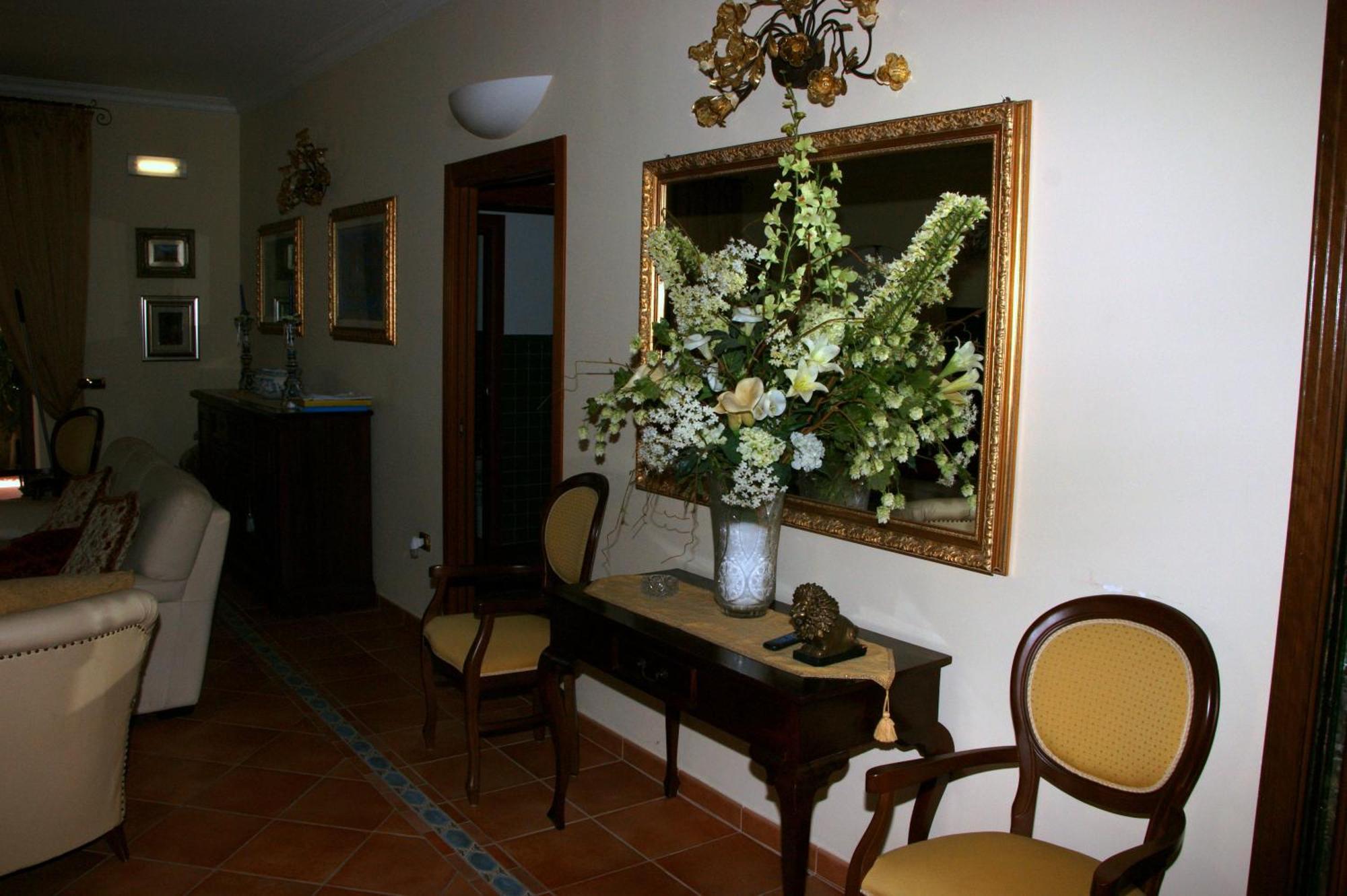 Villa Aurora Le Castella  Buitenkant foto